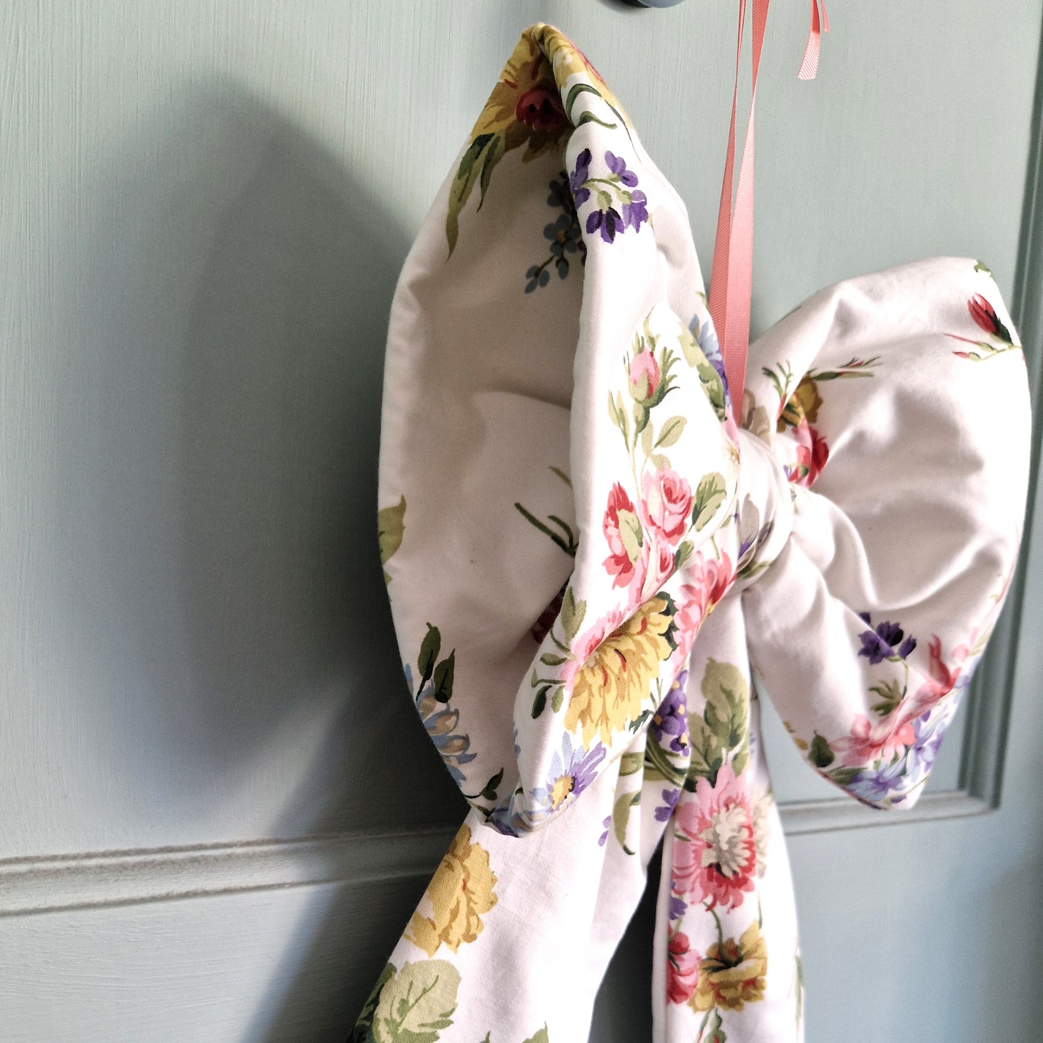 Large Fabric Bow -  Vintage Sanderson 'Anastasia' Fabric