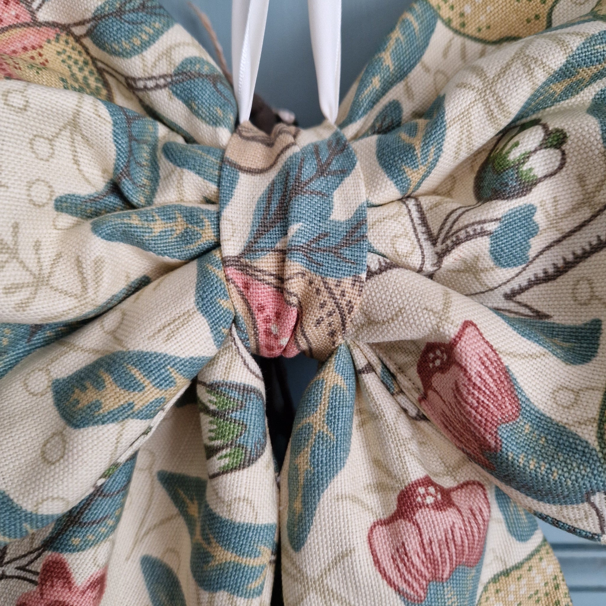 William Morris Large Fabric Bow -Fruit