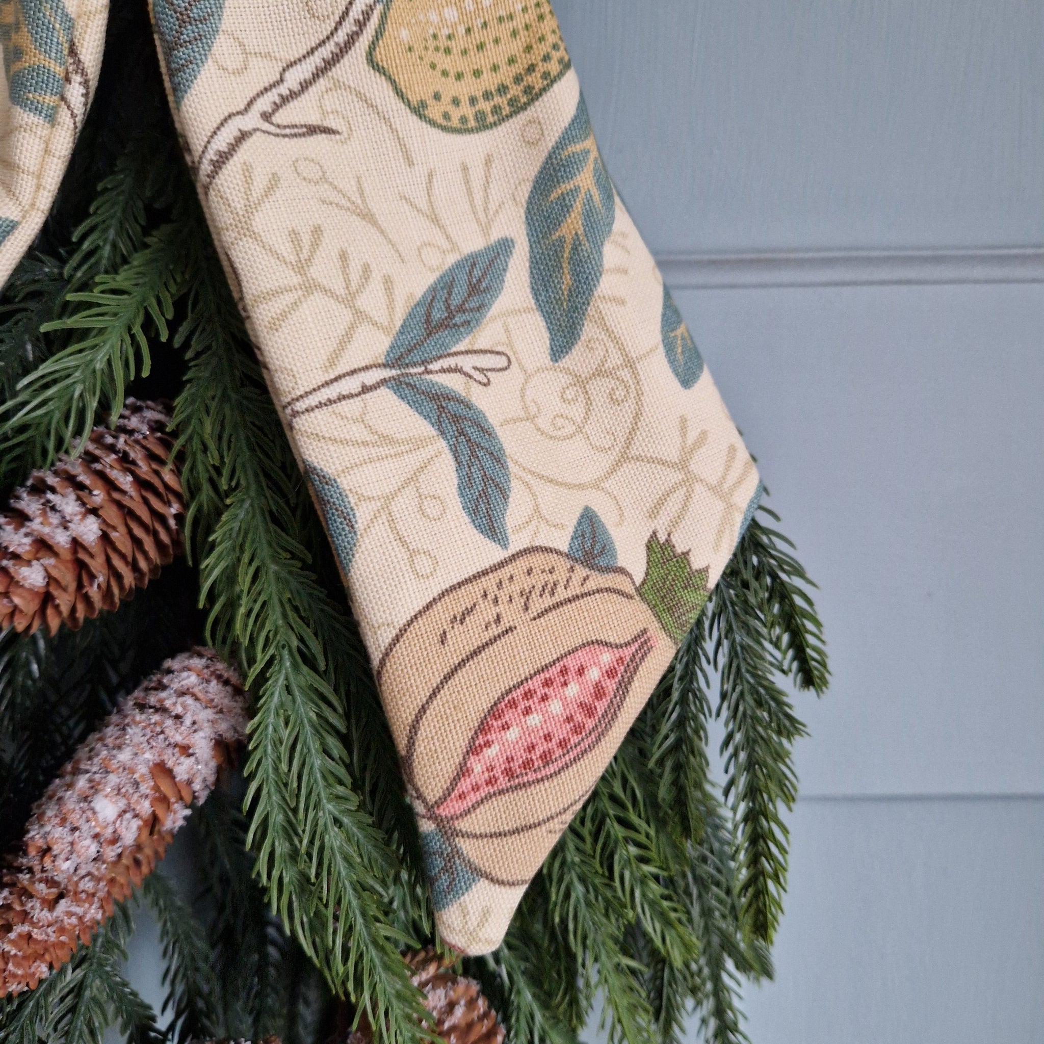 William Morris Large Fabric Bow -Fruit