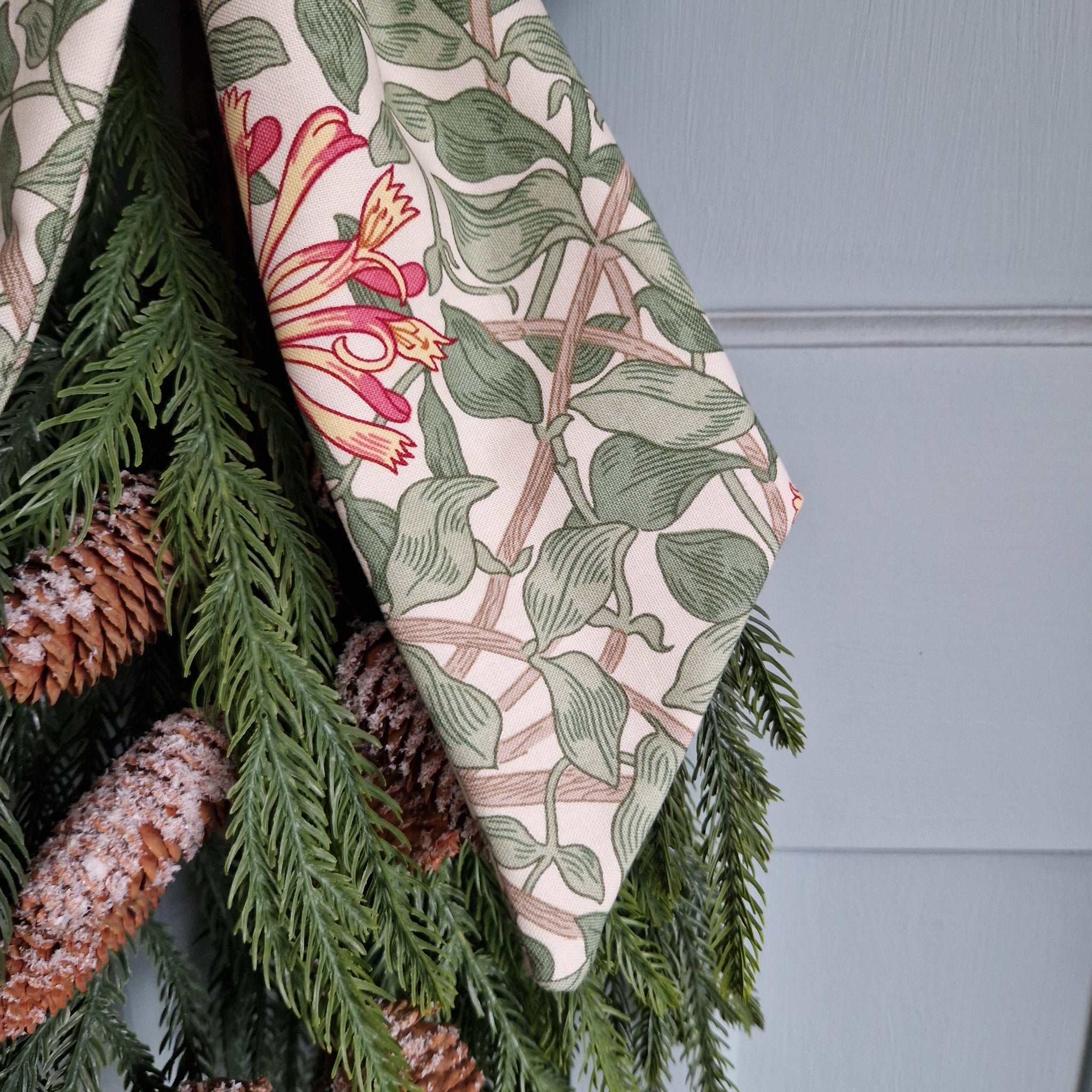 William Morris Large Fabric Bow - Honeysuckle