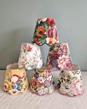 Scalloped Shade In Vintage Pale Painterly Florals